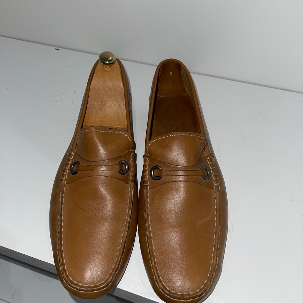 Tod’s leather loafers (men’s)